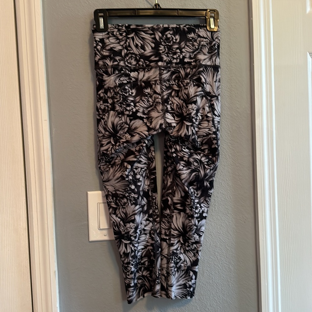 Lululemon Fast & Free Crop II *Nulux 19" - Picture 7 of 11